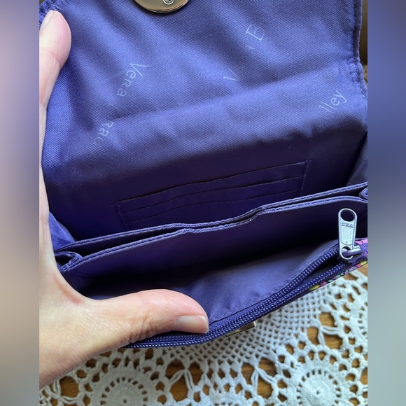 Vera Bradley Envelope Wallet Wristlet Purple EUC turn lock closure - Picture 4 of 4